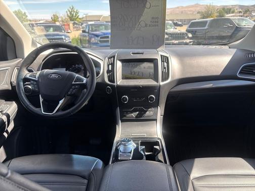 Blue Metallic 2019 Ford Edge SEL
