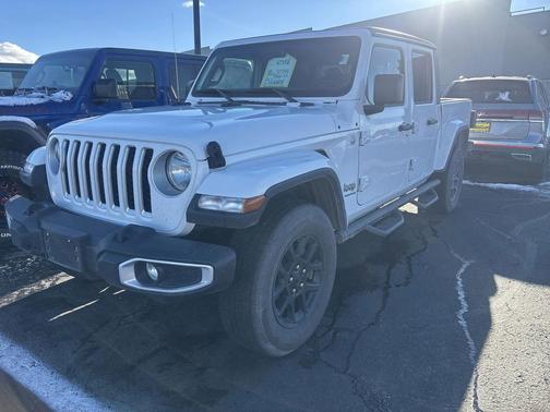 2023 Jeep Gladiator Overland