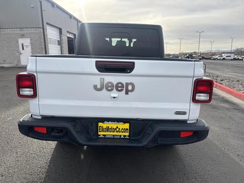 2023 Jeep Gladiator Overland