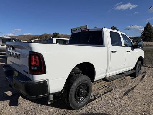 Bright White Clearcoat 2026 RAM 2500 Tradesman Crew Cab 4x4 6'4' Box