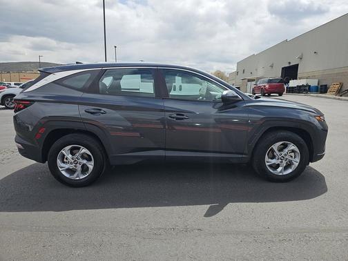 Dark Gray Metallic 2024 Hyundai TUCSON SE