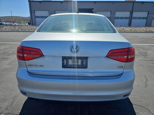 Pure White 2015 Volkswagen Jetta 1.8T SE