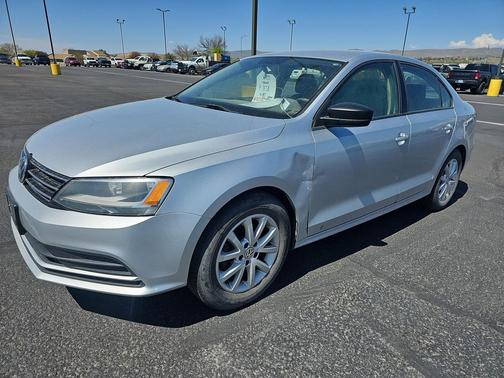 Pure White 2015 Volkswagen Jetta 1.8T SE