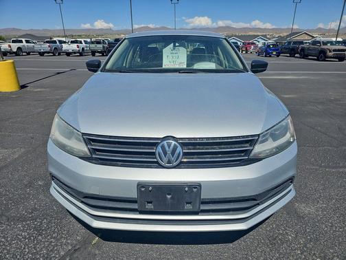 Pure White 2015 Volkswagen Jetta 1.8T SE