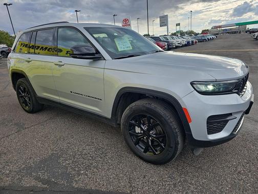 2024 Jeep Grand Cherokee Altitude