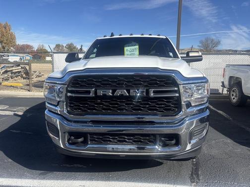 2021 RAM 2500 Tradesman Crew Cab 4x4 8' Box