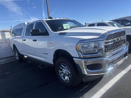 2021 RAM 2500 Tradesman Crew Cab 4x4 8' Box