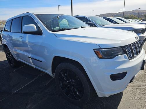 2021 Jeep Grand Cherokee Laredo