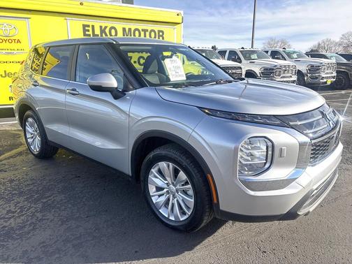 2025 Mitsubishi Outlander ES 2.5 S-AWC