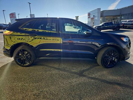 2024 Ford Edge ST