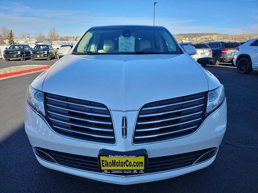 2019 Lincoln MKT Reserve