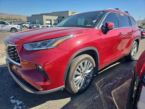 2023 Toyota Highlander Platinum