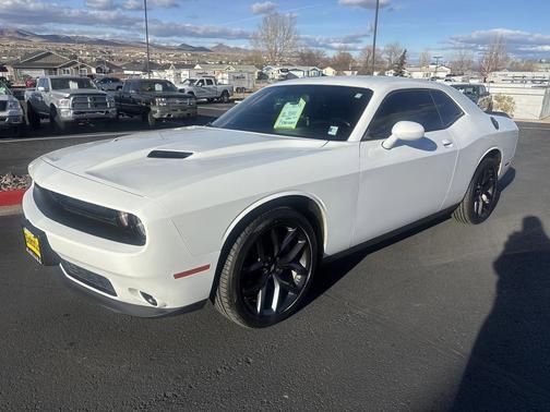 2023 Dodge Challenger SXT