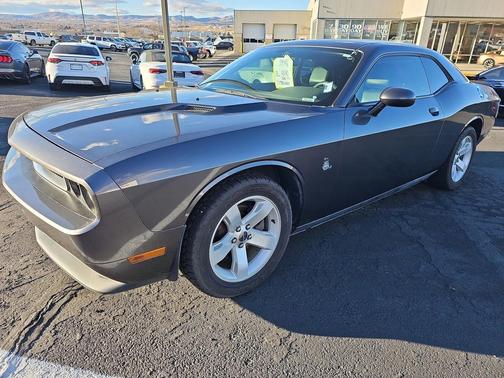2013 Dodge Challenger SXT