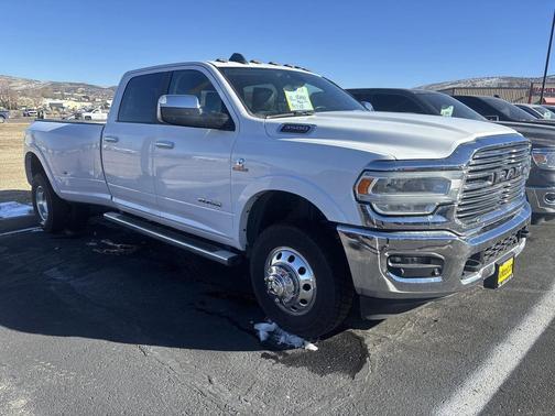 2019 RAM 3500 Laramie Crew Cab 4x4 8' Box