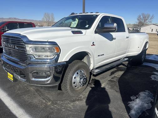 2019 RAM 3500 Laramie Crew Cab 4x4 8' Box