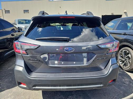 Magnetite Gray Metallic 2025 Subaru Outback Onyx Edition