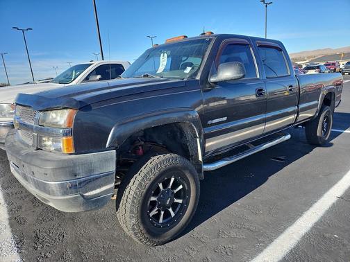 2004 Chevrolet Silverado 2500 LT H/D Crew Cab