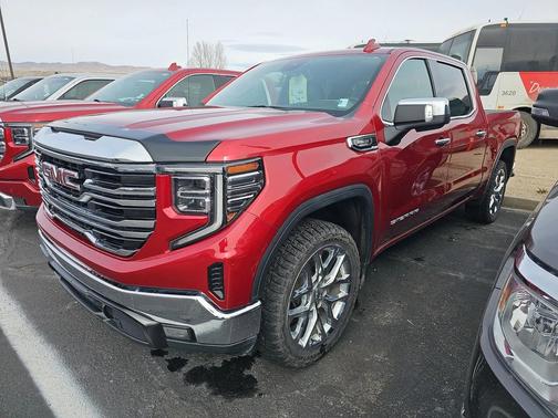 2024 GMC Sierra 1500 SLT