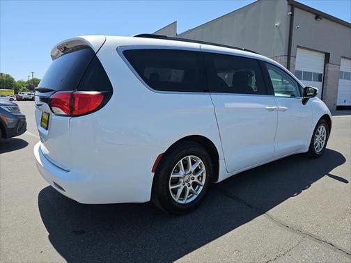2021 Chrysler Voyager LXI