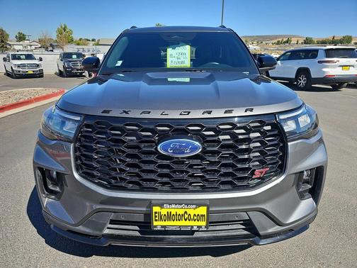 2025 Ford Explorer ST