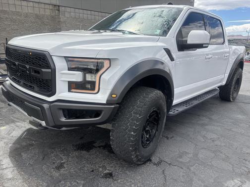 Oxford White 2017 Ford F-150 Raptor