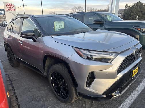2025 Toyota RAV4 Hybrid SE