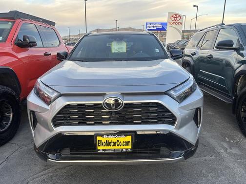 2025 Toyota RAV4 Hybrid SE