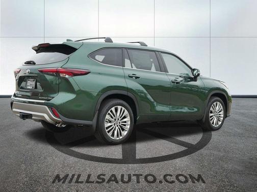 2025 Toyota Highlander Platinum