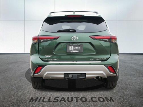 2025 Toyota Highlander Platinum