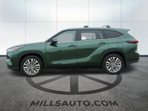 2025 Toyota Highlander Platinum