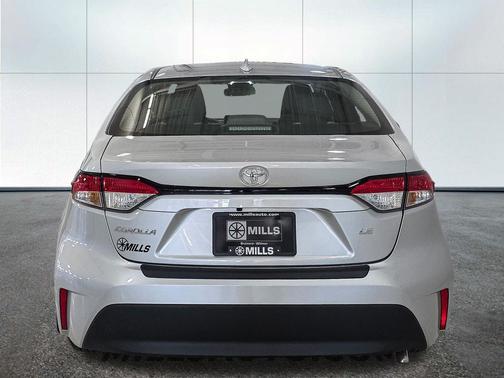Met 2026 Toyota Corolla LE