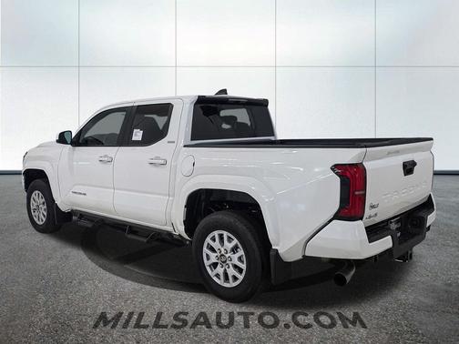 Cap 2026 Toyota Tacoma SR5