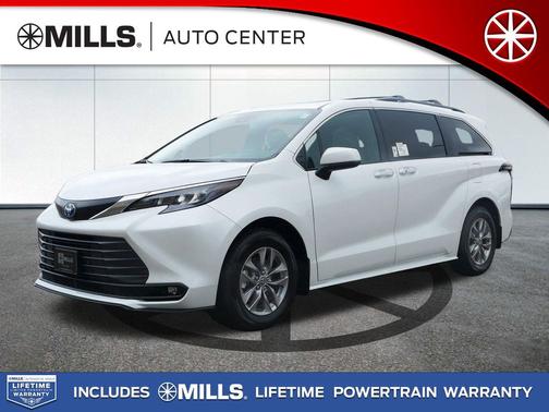 2025 Toyota Sienna XLE