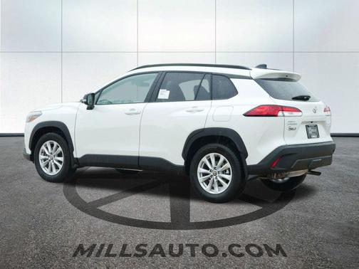 2025 Toyota Corolla Cross LE