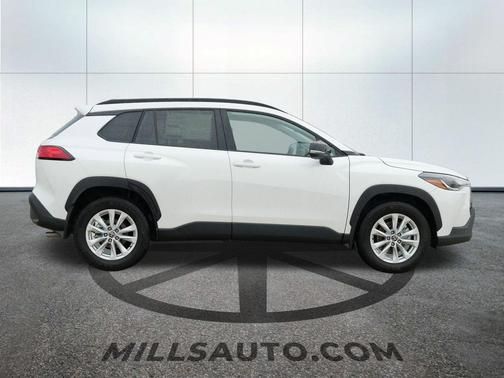 2025 Toyota Corolla Cross LE