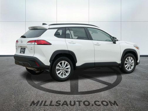 2025 Toyota Corolla Cross LE