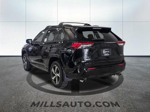 2025 Toyota RAV4 Hybrid SE