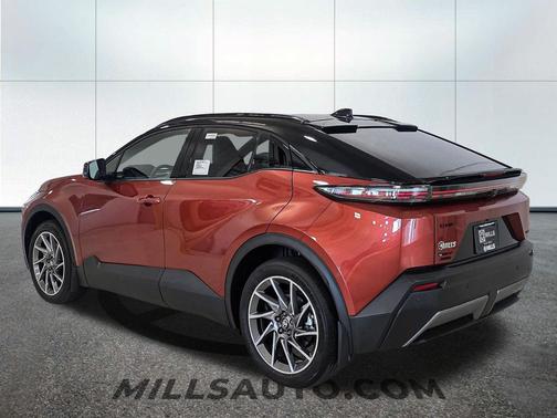 Ori 2026 Toyota C-HR XSE