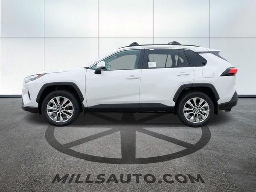2025 Toyota RAV4 XLE Premium