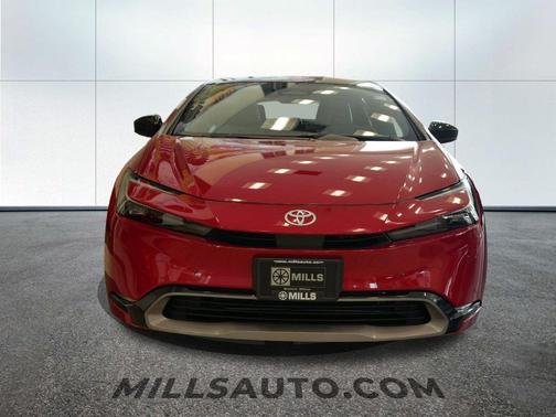 2025 Toyota Prius XLE