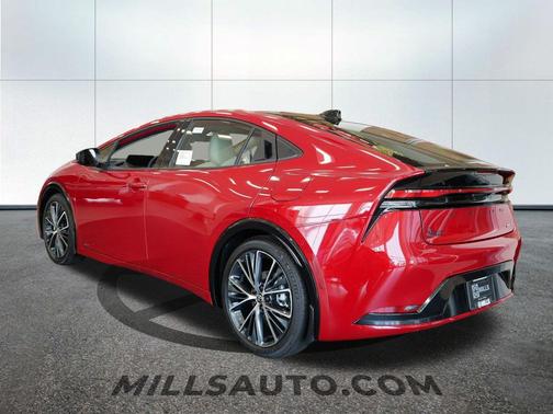 2025 Toyota Prius XLE