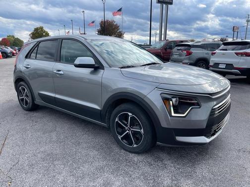 2023 Kia Niro LX