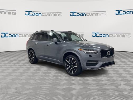 2018 Volvo XC90 T6 Momentum