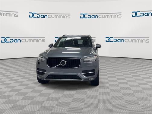2018 Volvo XC90 T6 Momentum