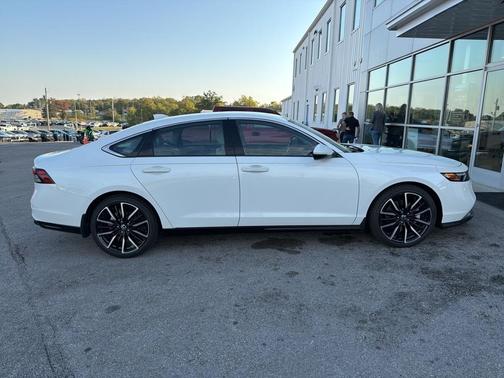 2023 Honda Accord Hybrid Touring