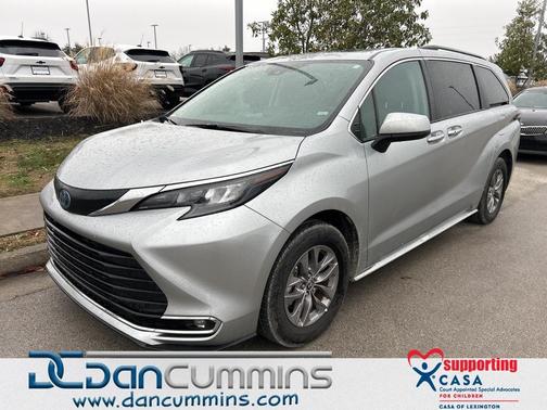 2024 Toyota Sienna XLE
