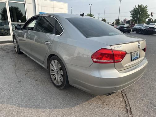 2012 Volkswagen Passat 2.5 SE