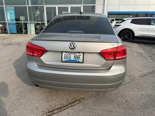 2012 Volkswagen Passat 2.5 SE
