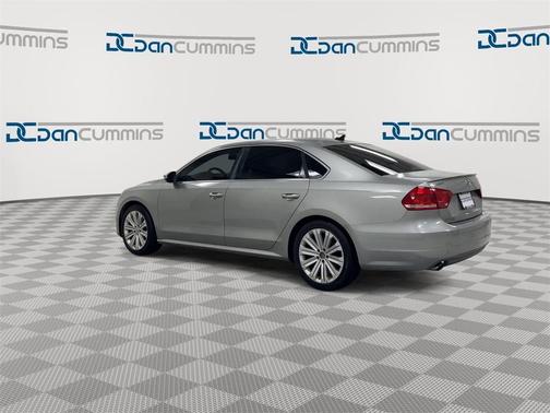 2012 Volkswagen Passat 2.5 SE